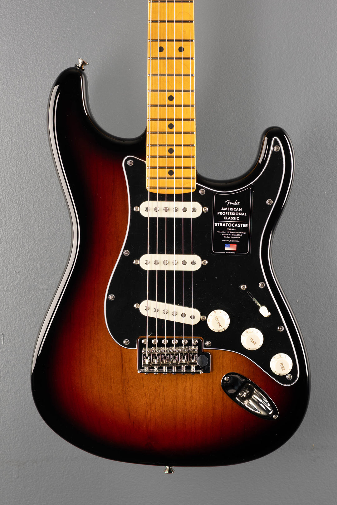 American Professional Classic Stratocaster - 3 Color Sunburst w/ Maple