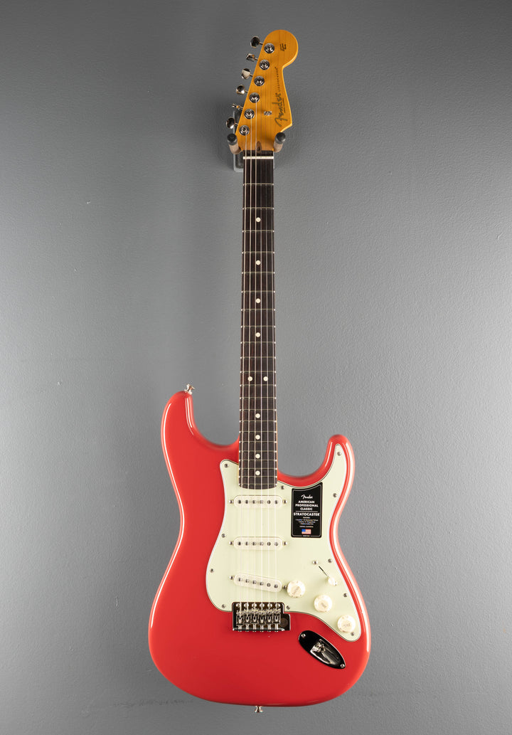 American Professional Classic Stratocaster - Faded Dakota Red w/Rosewood