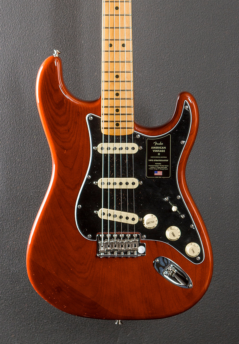 American Vintage II 1973 Stratocaster - Mocha w/Maple – Dave's