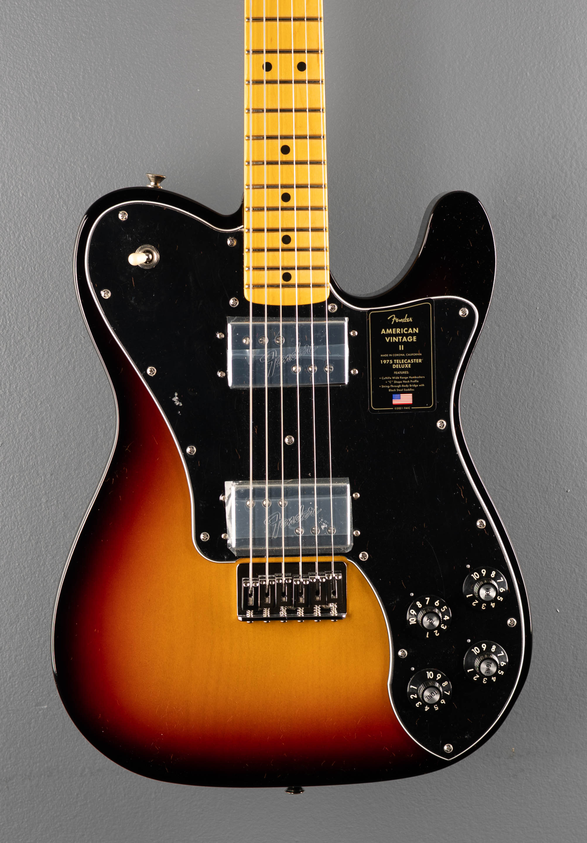 American Vintage II 1975 Telecaster Deluxe - 3 Color Sunburst