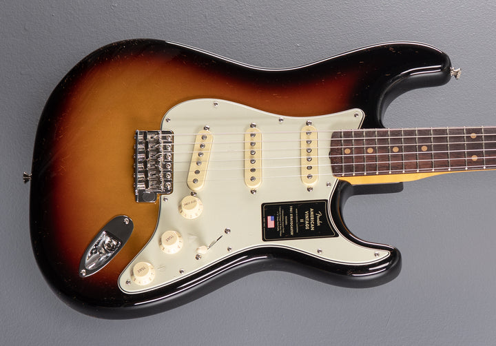 American Vintage II 1961 Stratocaster - 3 Color Sunburst