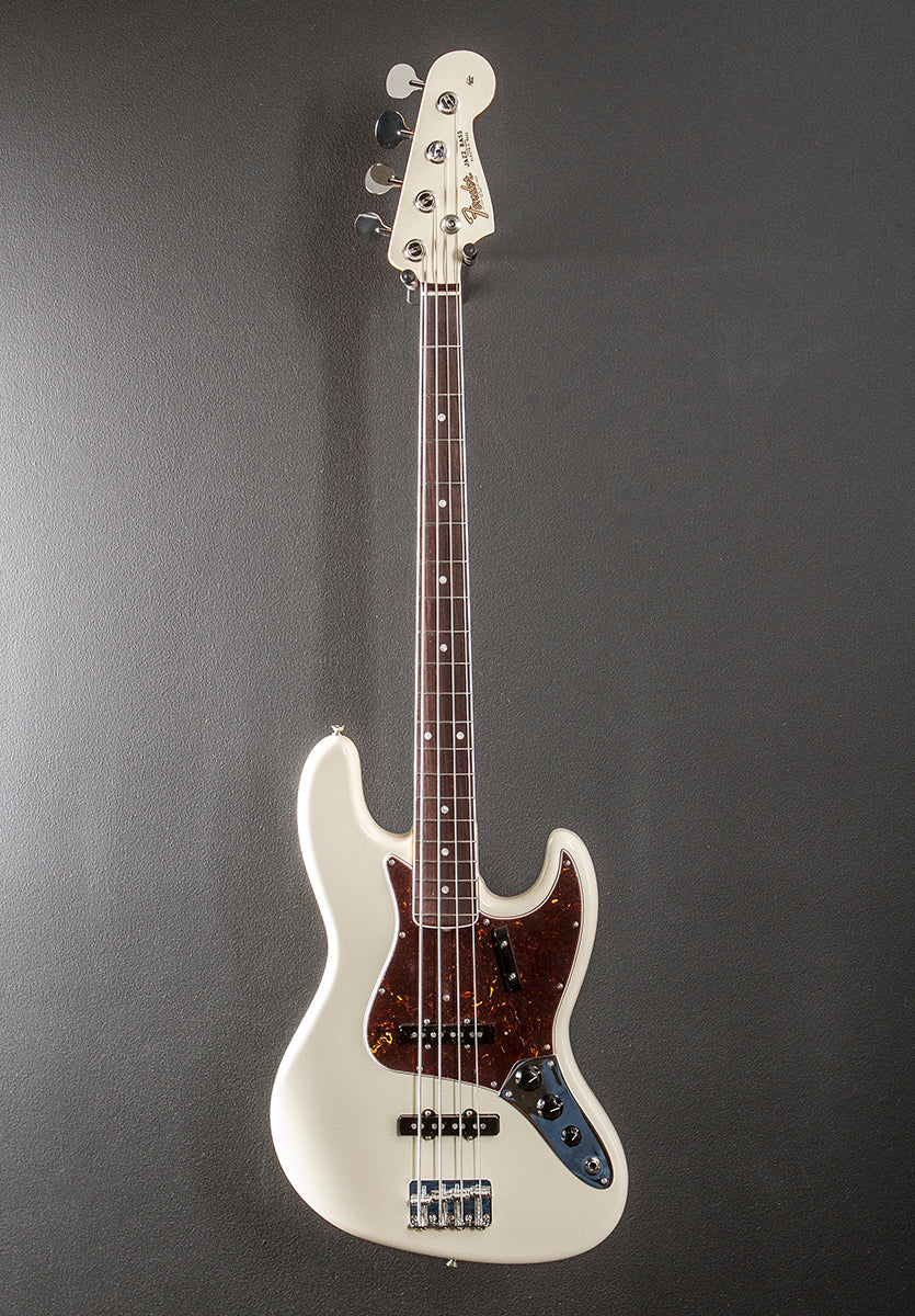 American Vintage II 1966 Jazz Bass - Olympic White