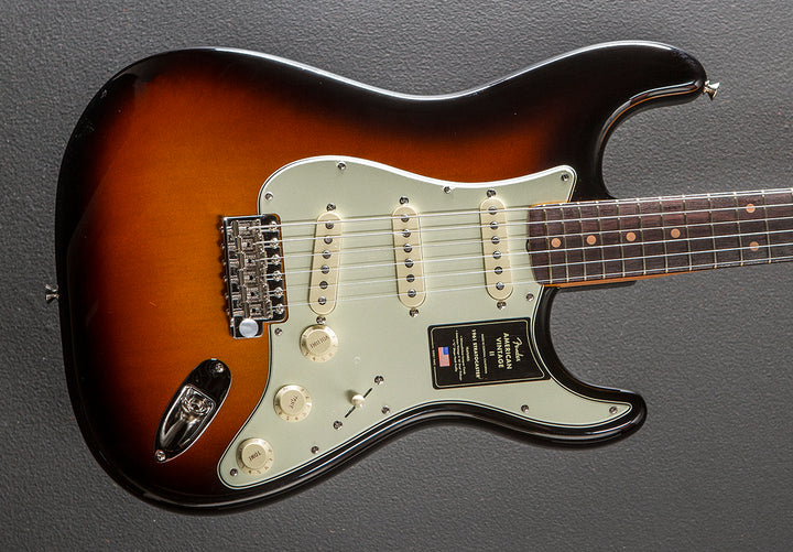 American Vintage II 1961 Stratocaster - 3 Color Sunburst