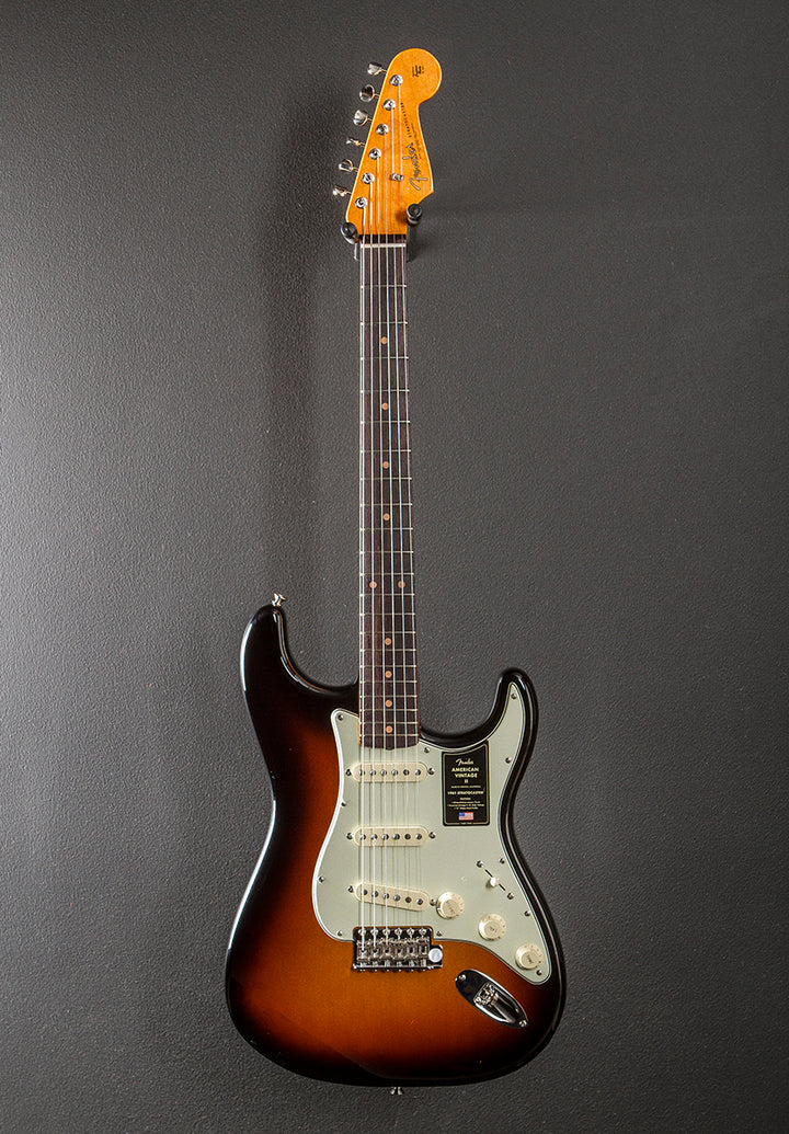 American Vintage II 1961 Stratocaster - 3 Color Sunburst