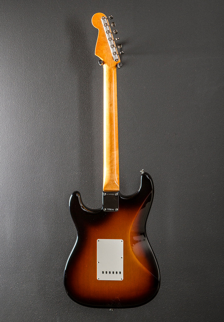American Vintage II 1961 Stratocaster - 3 Color Sunburst