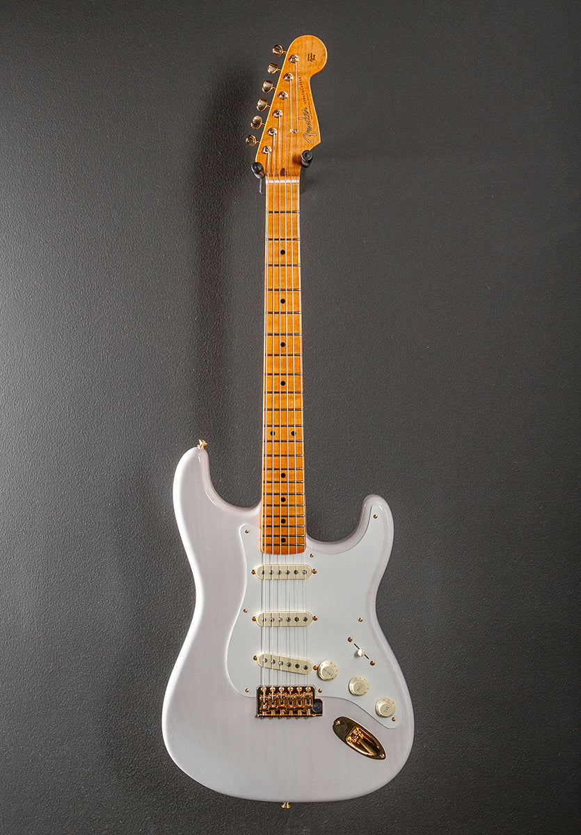 Limited Edition American Vintage II 1957 Stratocaster - White Blonde