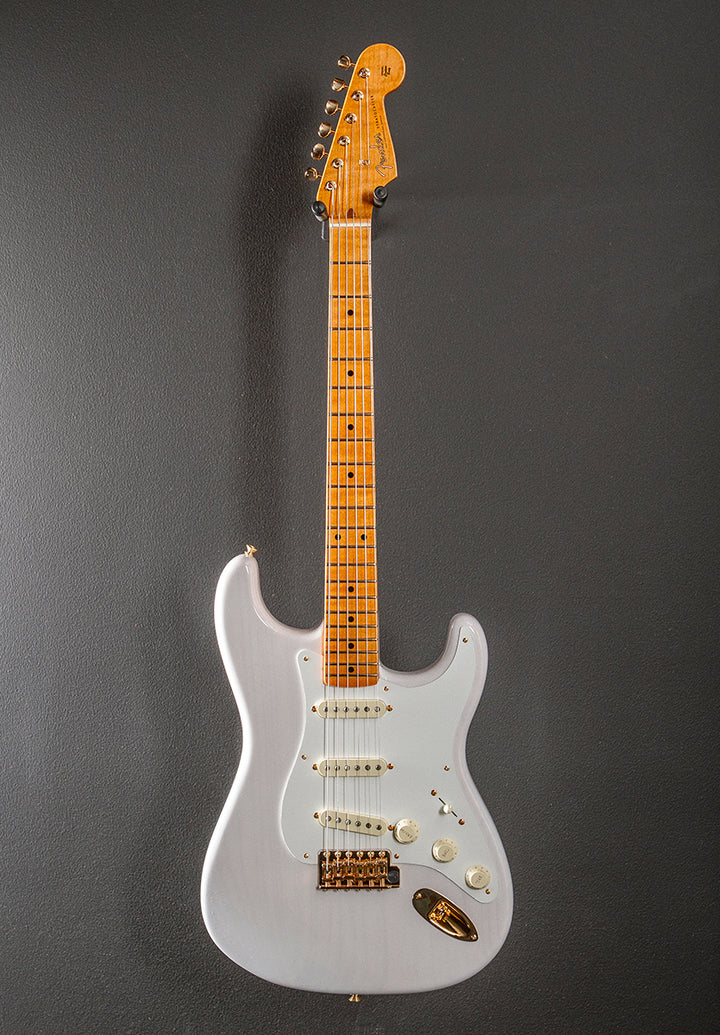 Limited Edition American Vintage II 1957 Stratocaster - White Blonde