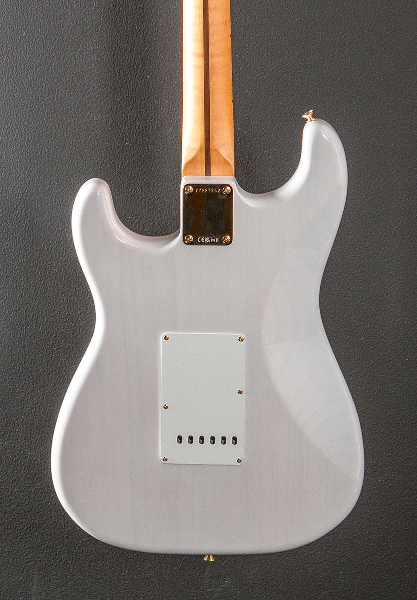 Limited Edition American Vintage II 1957 Stratocaster - White Blonde