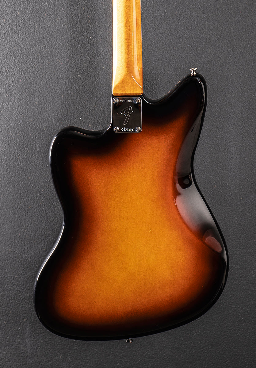 American Vintage II 1966 Jazzmaster - 3 Color Sunburst – Dave's