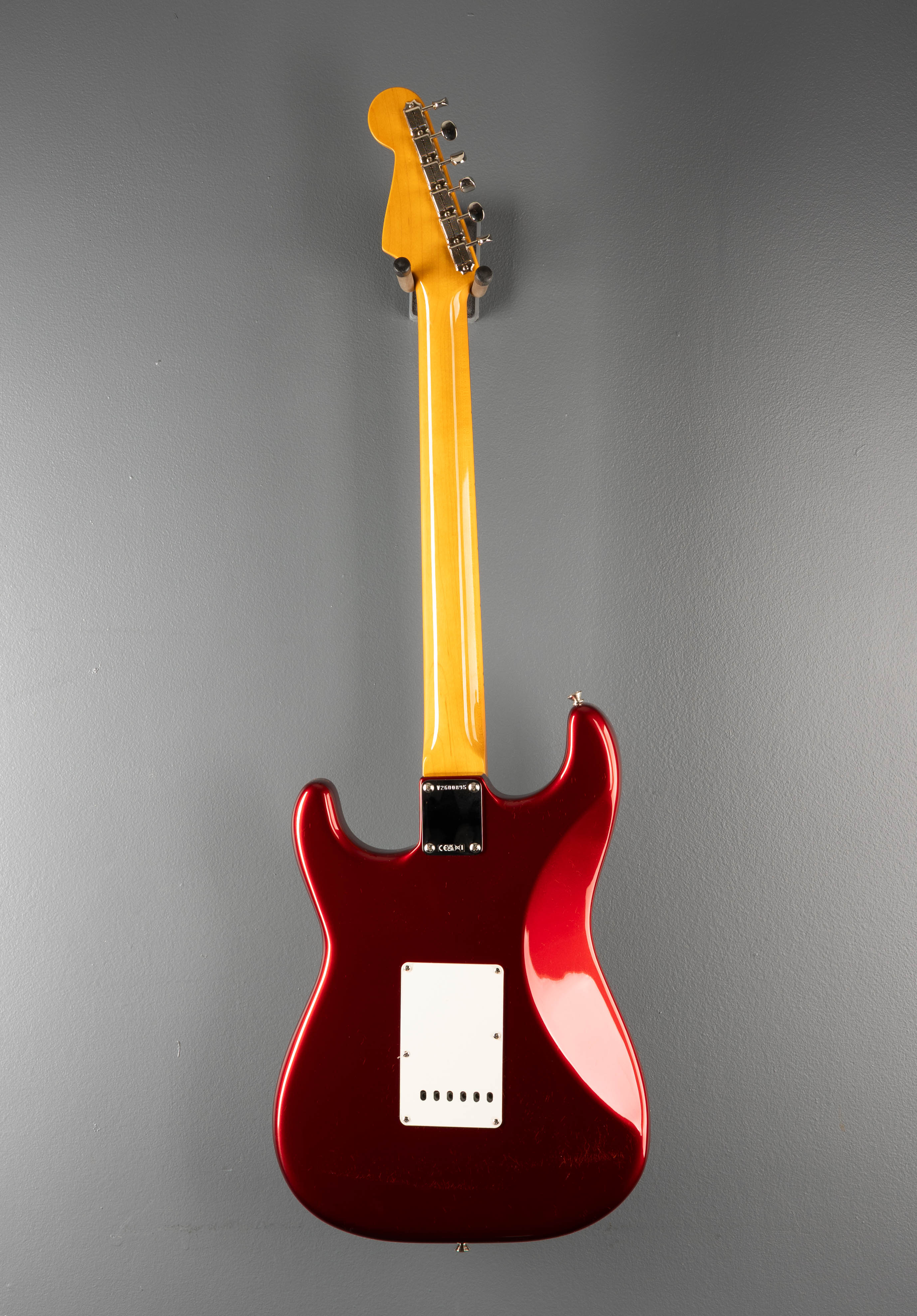 American Vintage II 1965 Stratocaster - Candy Apple Red – Dave's