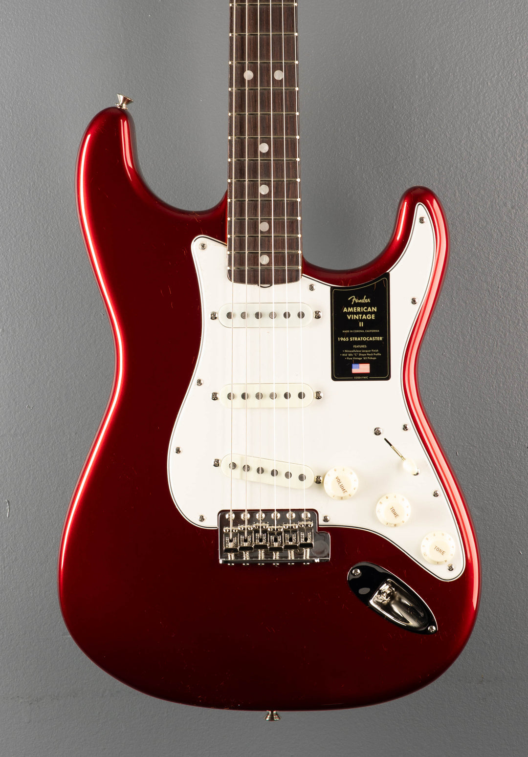 American Vintage II 1965 Stratocaster - Candy Apple Red