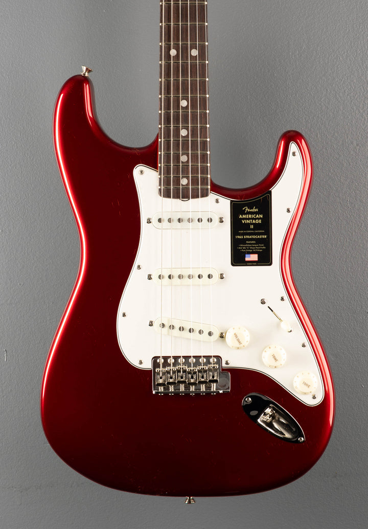 American Vintage II 1965 Stratocaster - Candy Apple Red