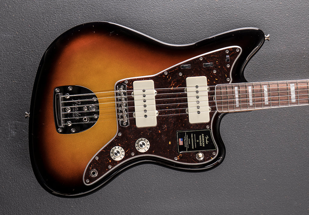 American Vintage II 1966 Jazzmaster - 3 Color Sunburst – Dave's