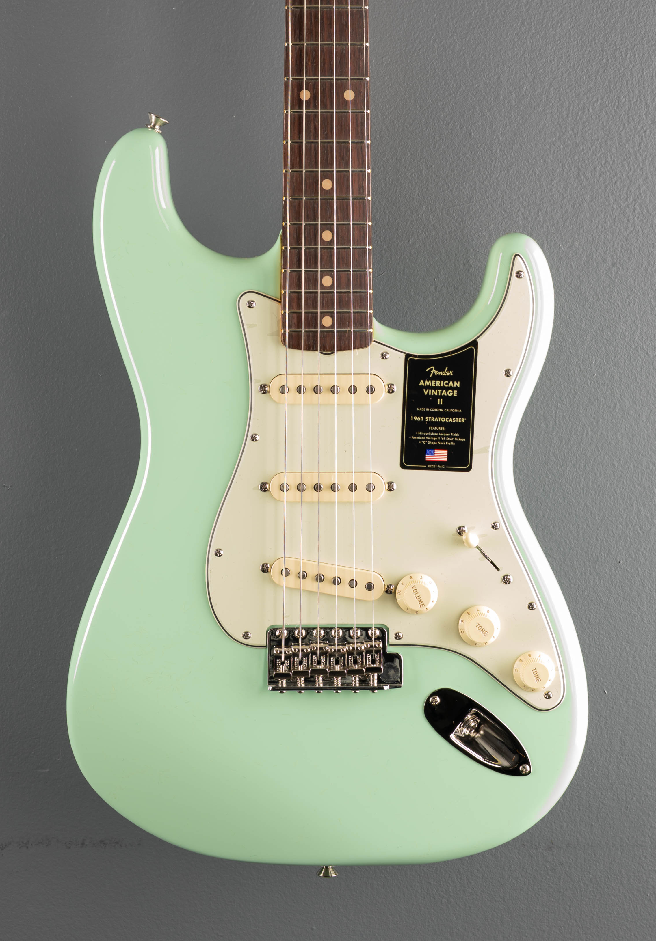 【希少】Fender American Vintage Il 1961 American Vintage II 1961 Stratocaster - Surf Green – Dave's Guitar