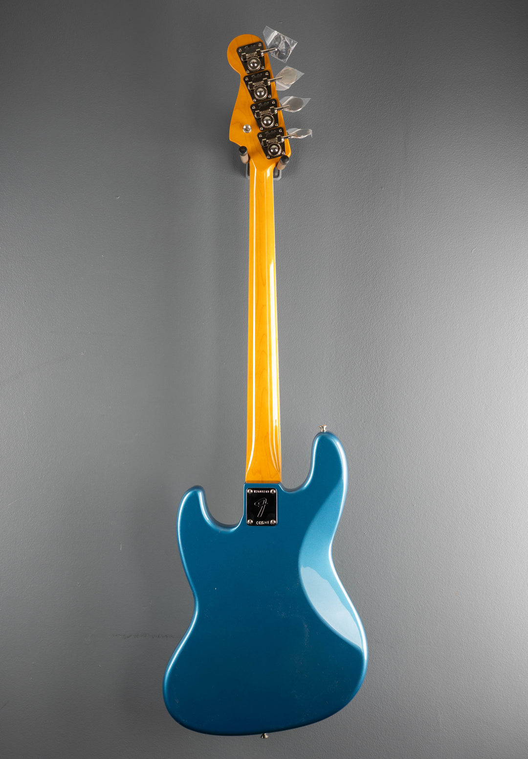 American Vintage II 1966 Jazz Bass - Lake Placid Blue