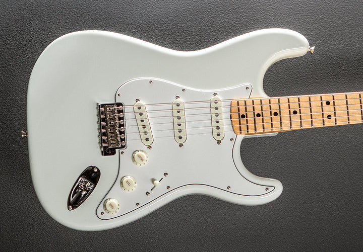 Used Jimi Hendrix Voodoo Child Signature NOS Strat '24