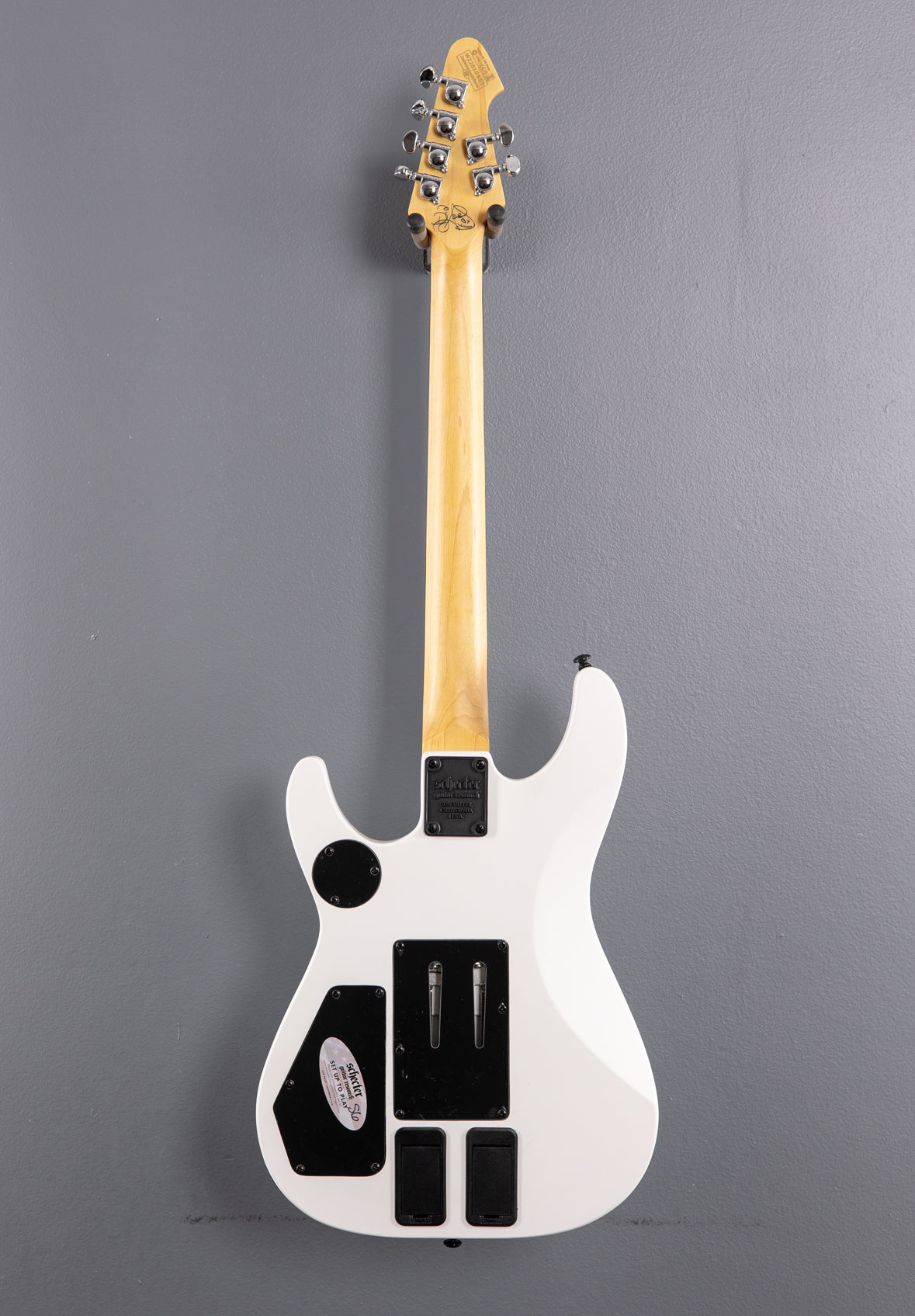 DJ Ashba Model, '22