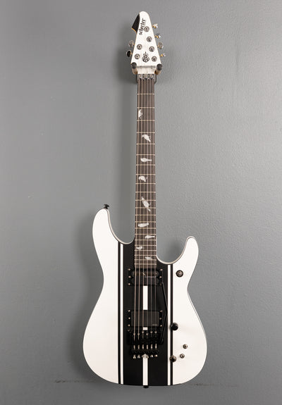 DJ Ashba Model, '22