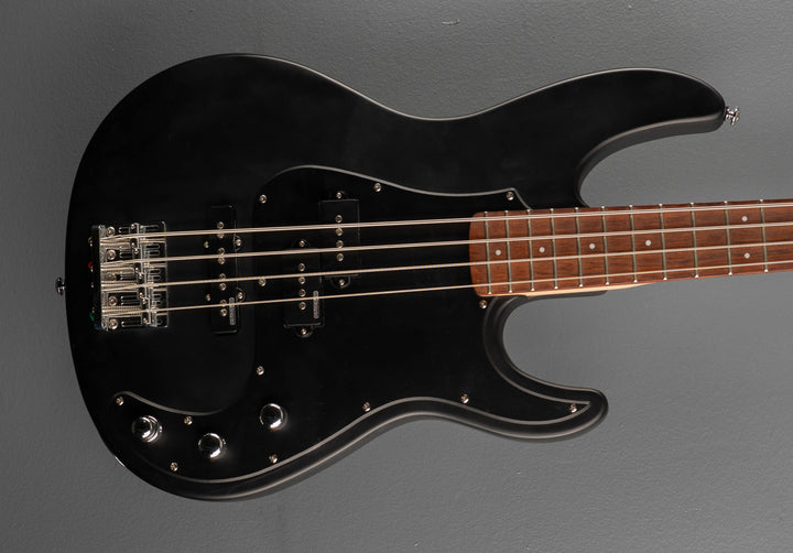 AP-204 Bass, &