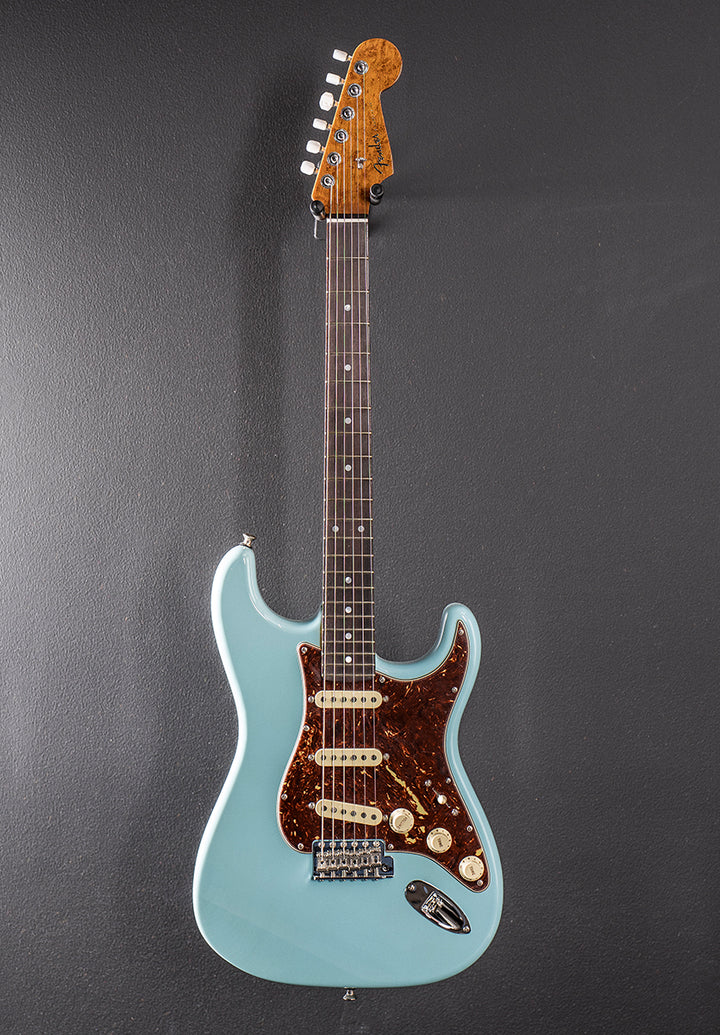 Used American Custom NOS Strat &