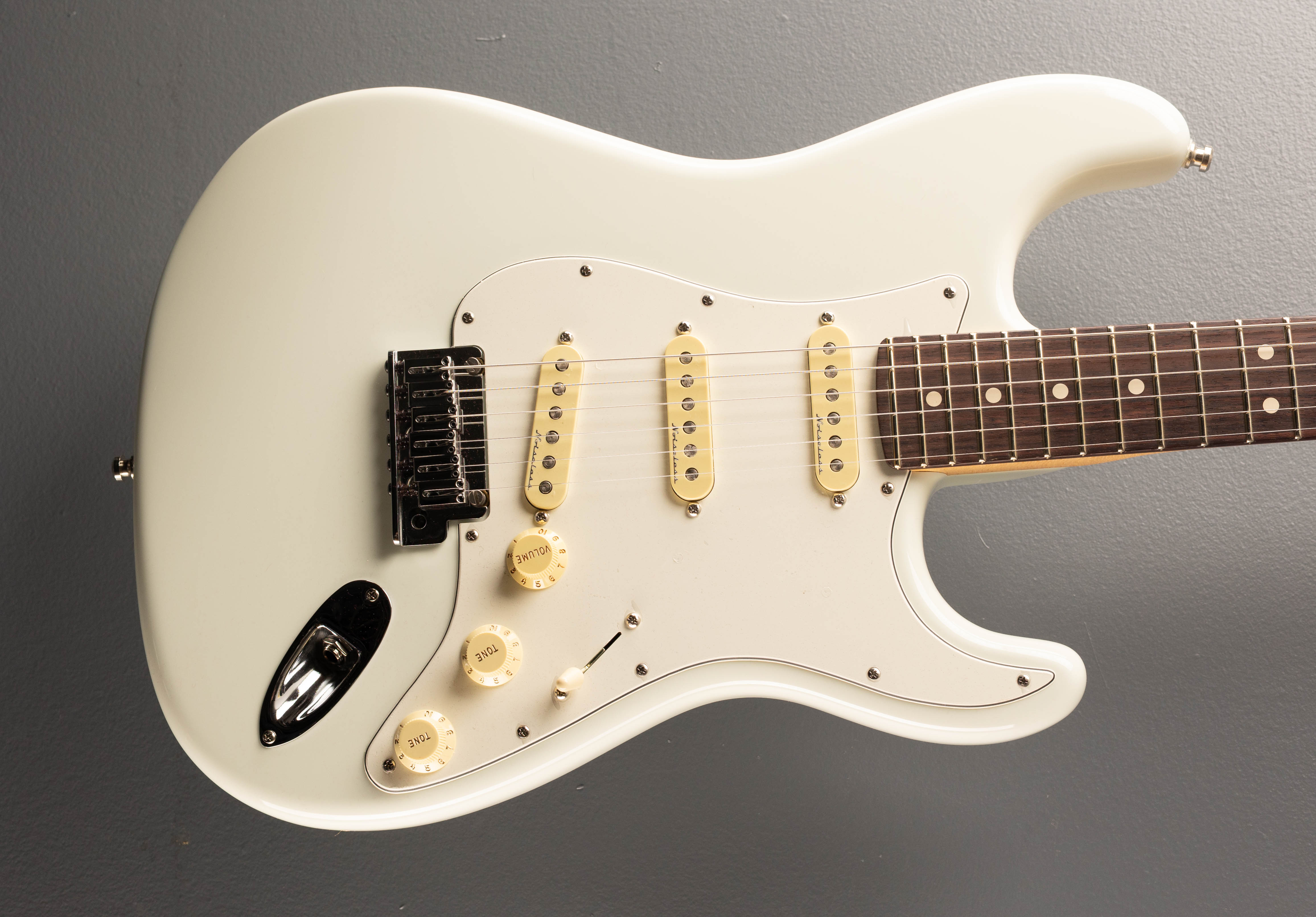 Jeff Beck Signature NOS Stratocaster - Olympic White – Dave's