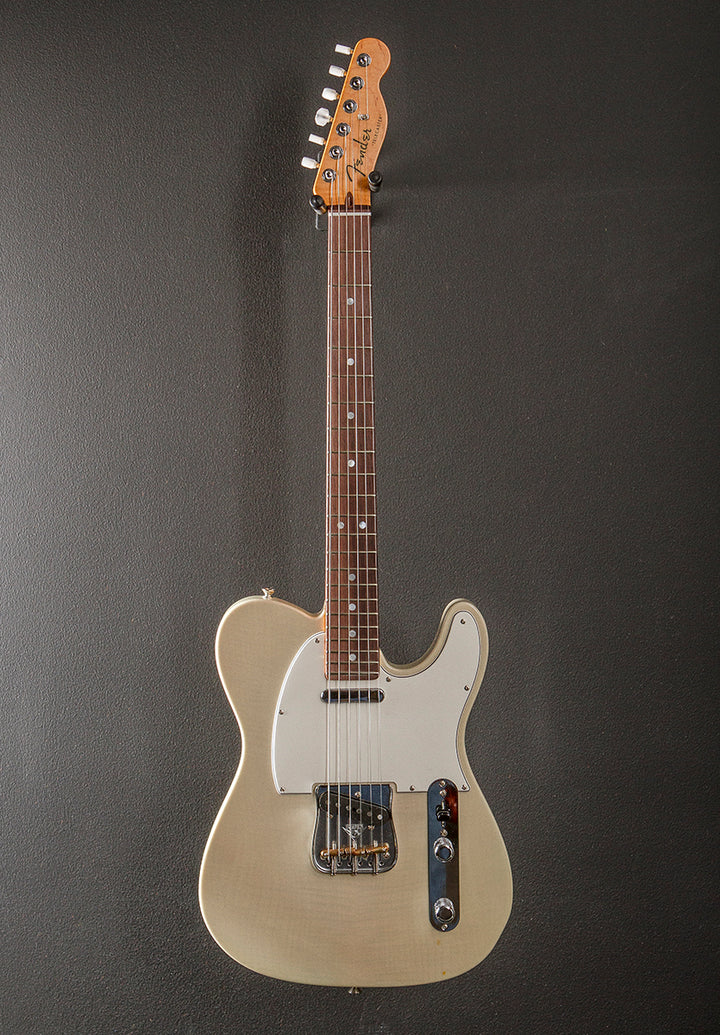 Used Custom Deluxe Tele &
