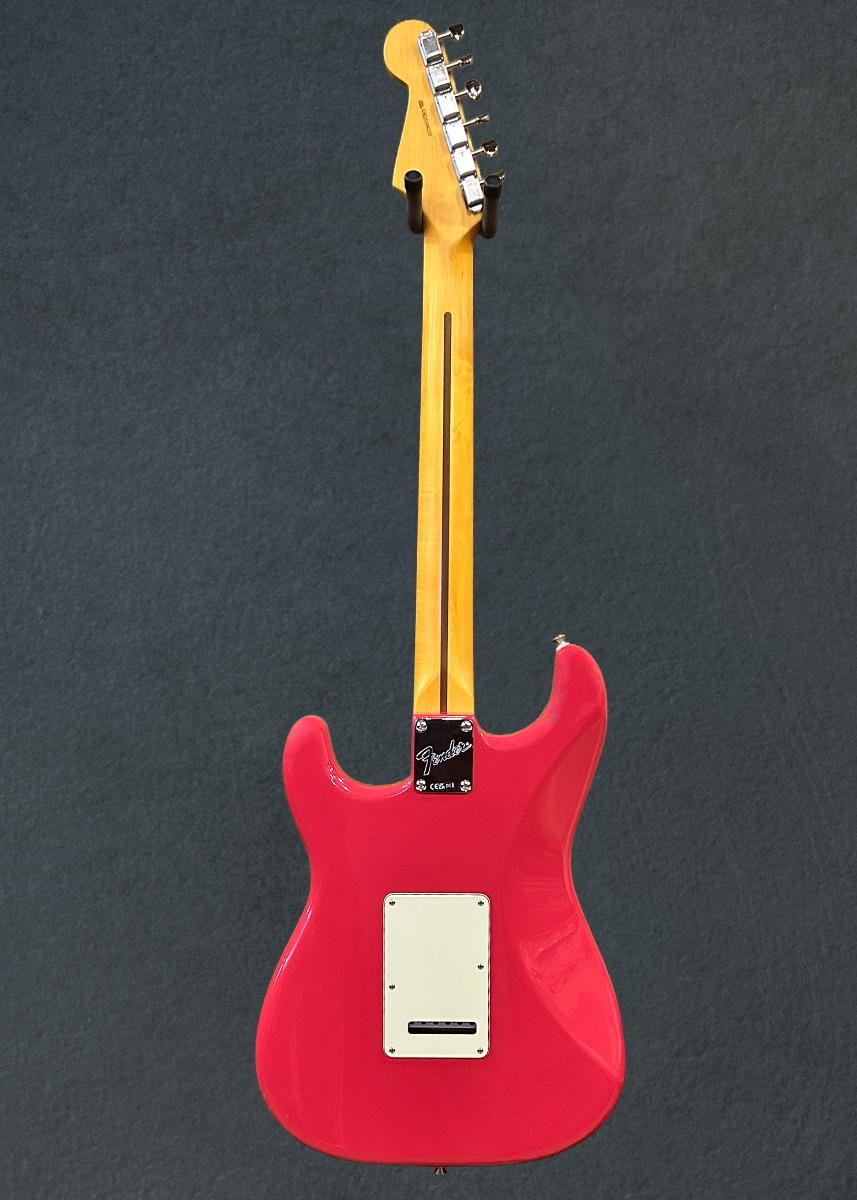 Used American Professional Classic Stratocaster - Faded Dakota Red, 26