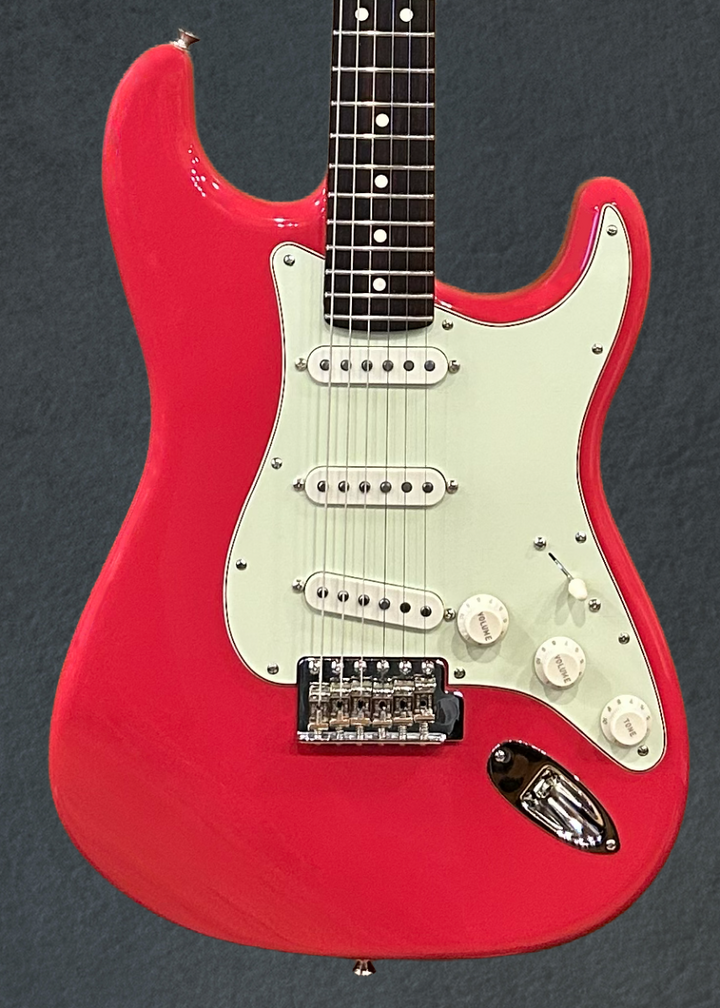 Used American Professional Classic Stratocaster - Faded Dakota Red, 26