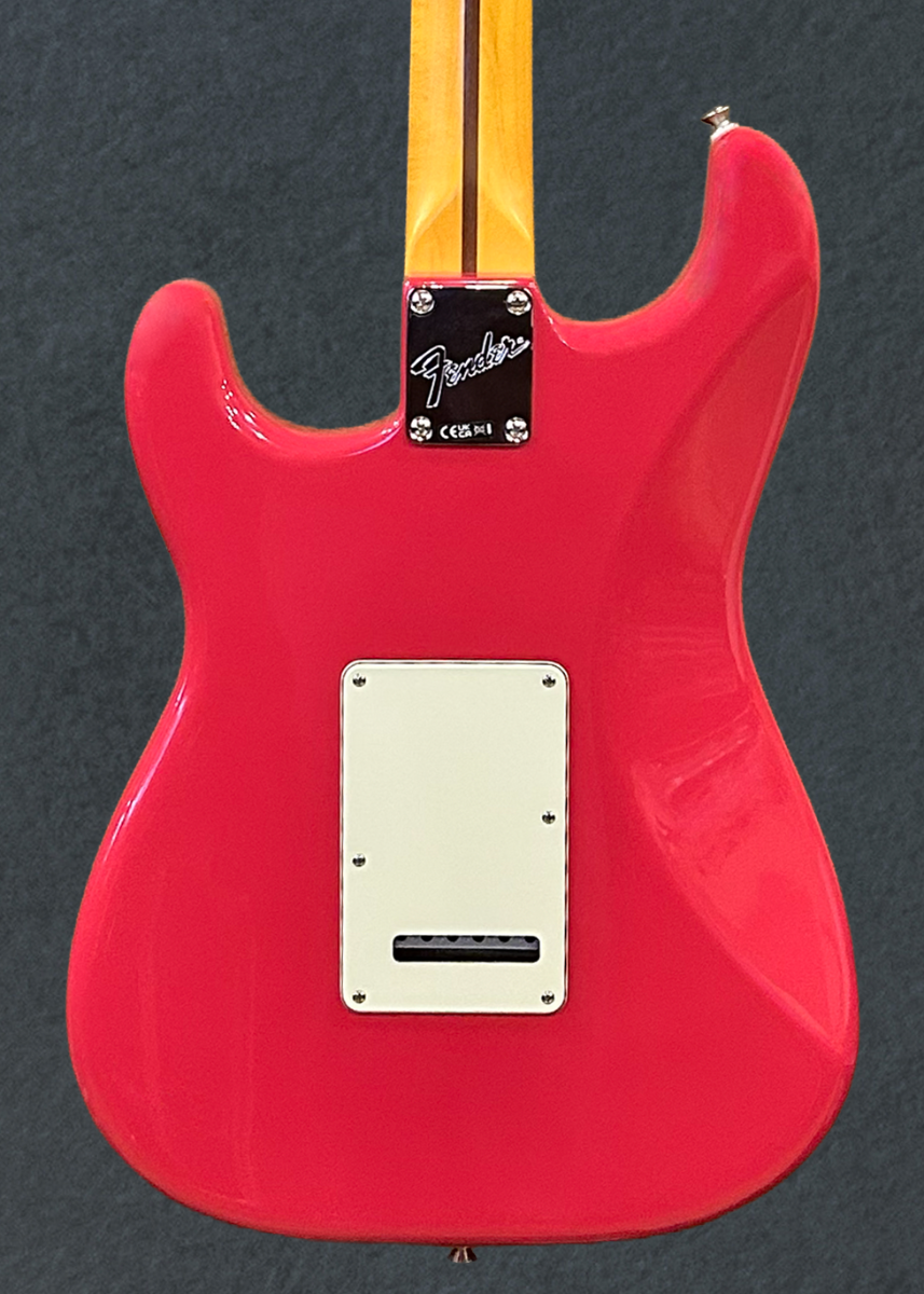Used American Professional Classic Stratocaster - Faded Dakota Red, 26