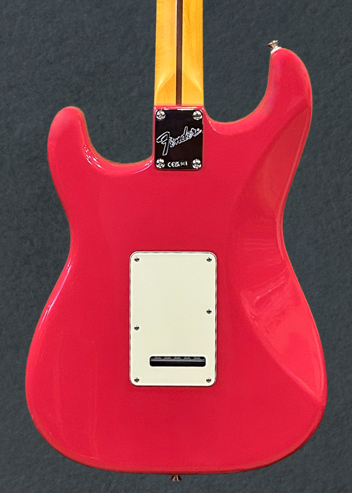 Used American Professional Classic Stratocaster - Faded Dakota Red, 26