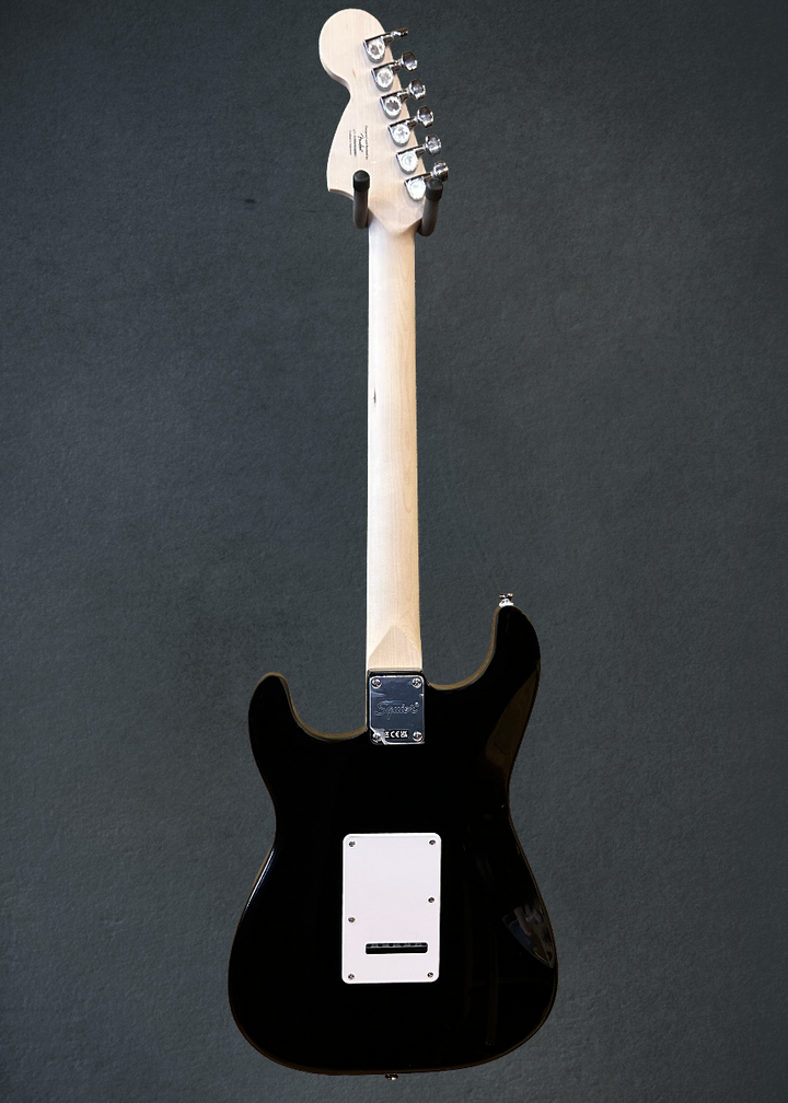 Affinity Series Stratocaster - Black w/Maple