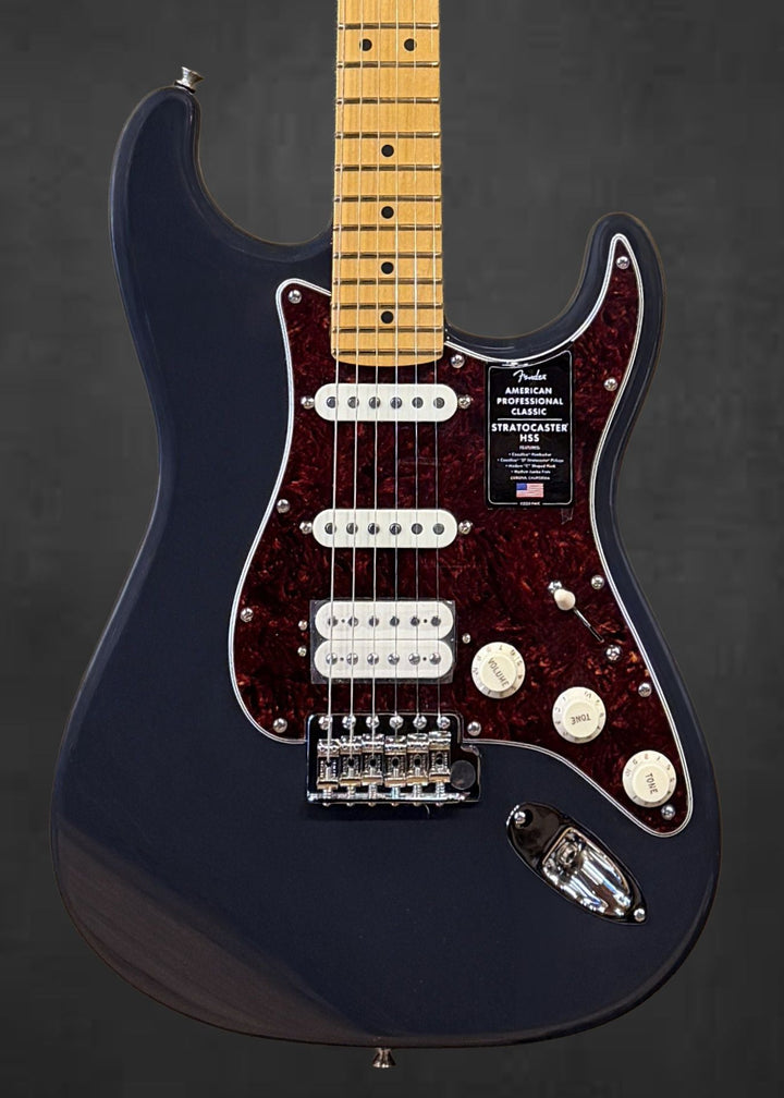 American Professional Classic Stratocaster HSS - Faded Black