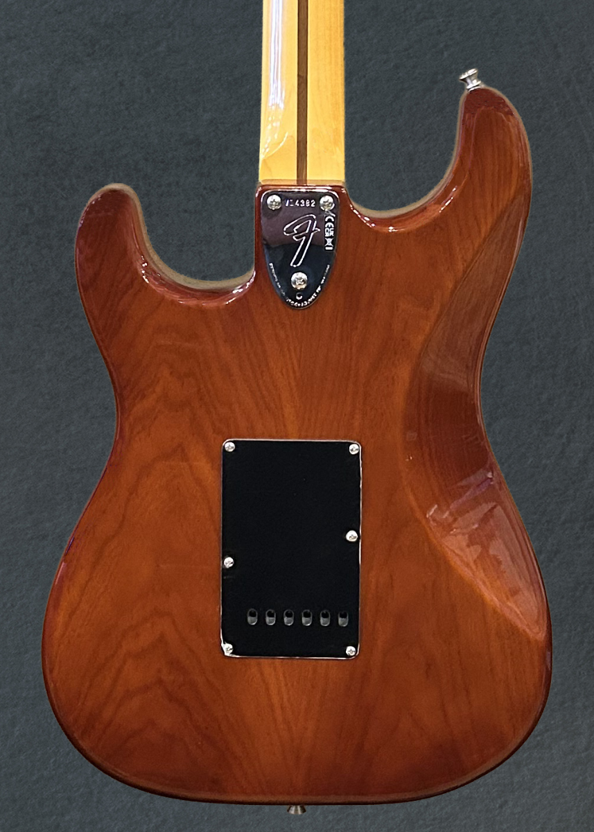 American Vintage II 1973 Stratocaster - Mocha w/Maple