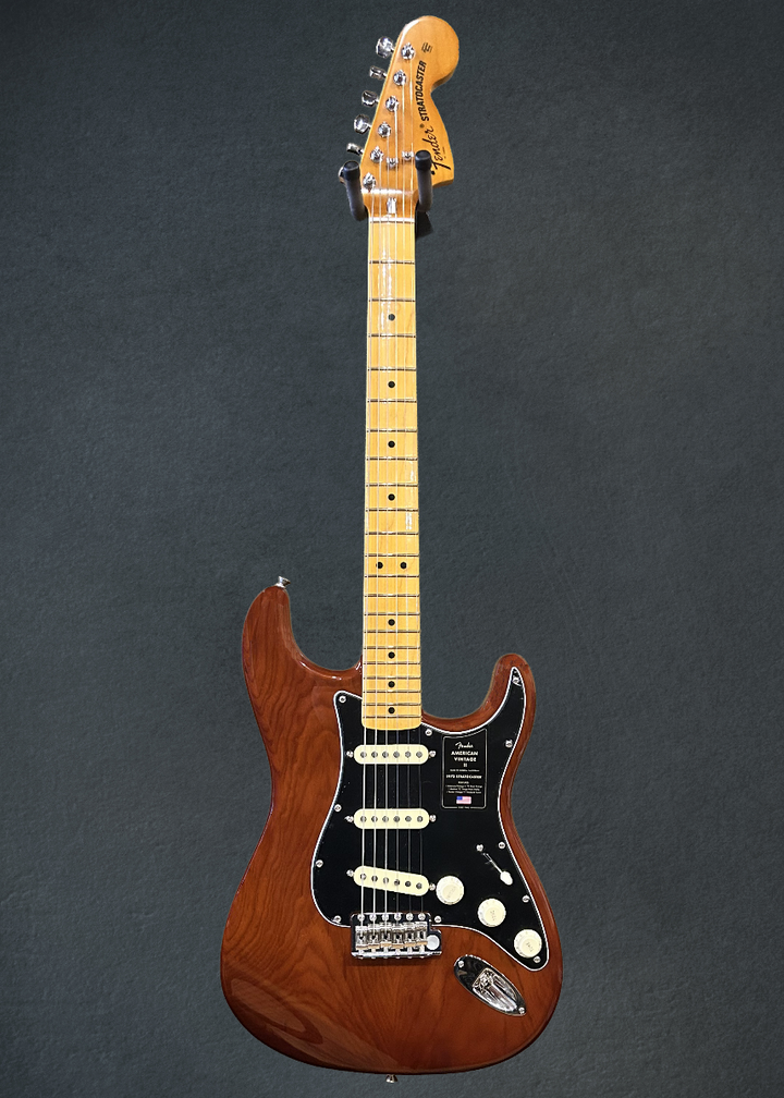 American Vintage II 1973 Stratocaster - Mocha w/Maple