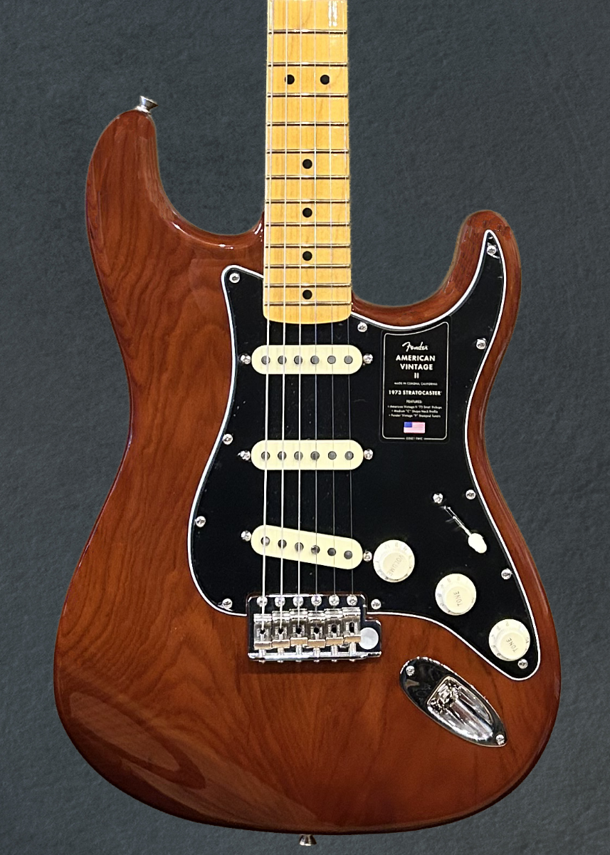 American Vintage II 1973 Stratocaster - Mocha w/Maple
