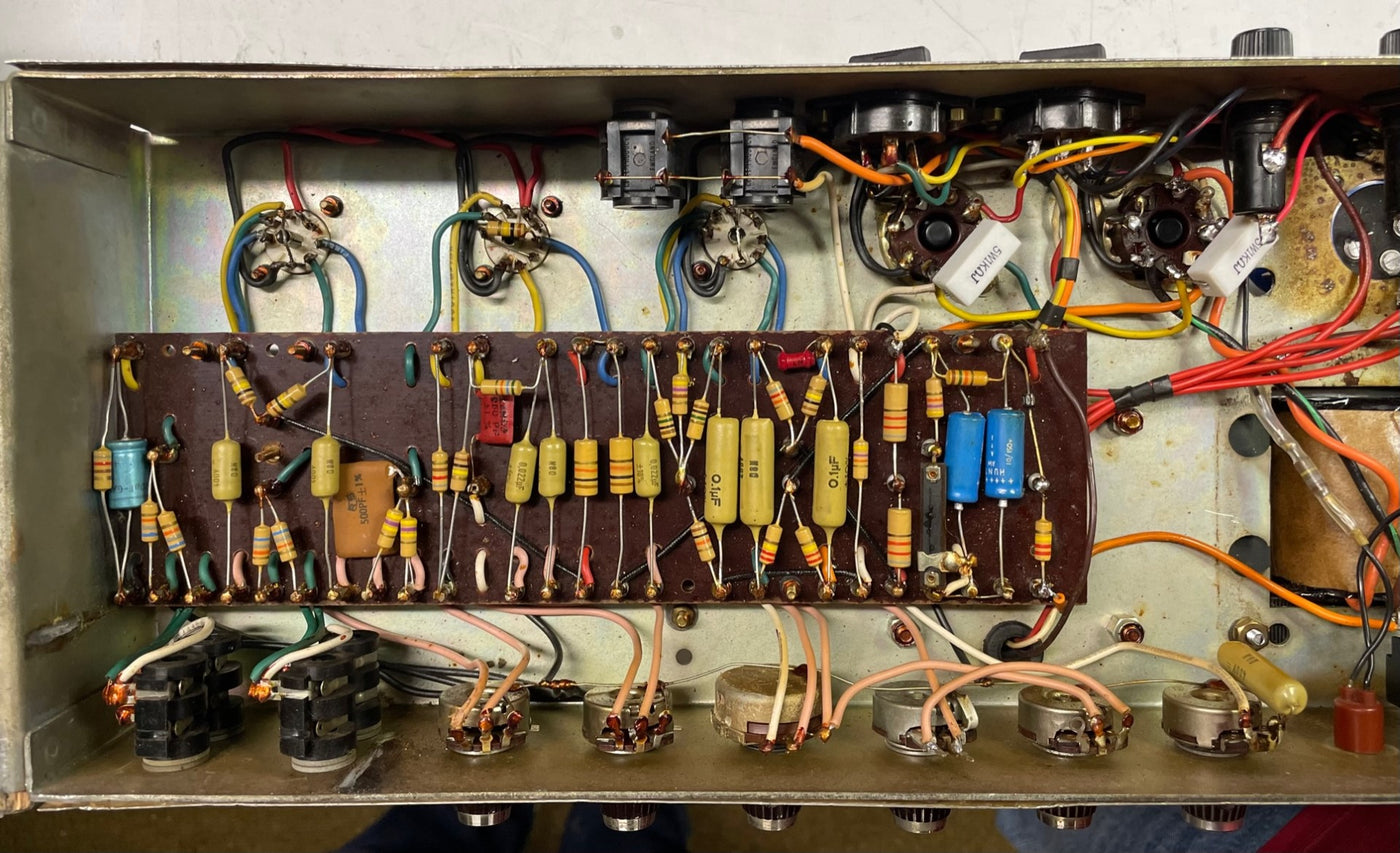 Model 1986 50-Watt "Small Box" Bass Head, '69