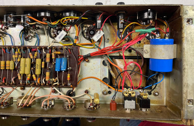 Model 1986 50-Watt "Small Box" Bass Head, '69