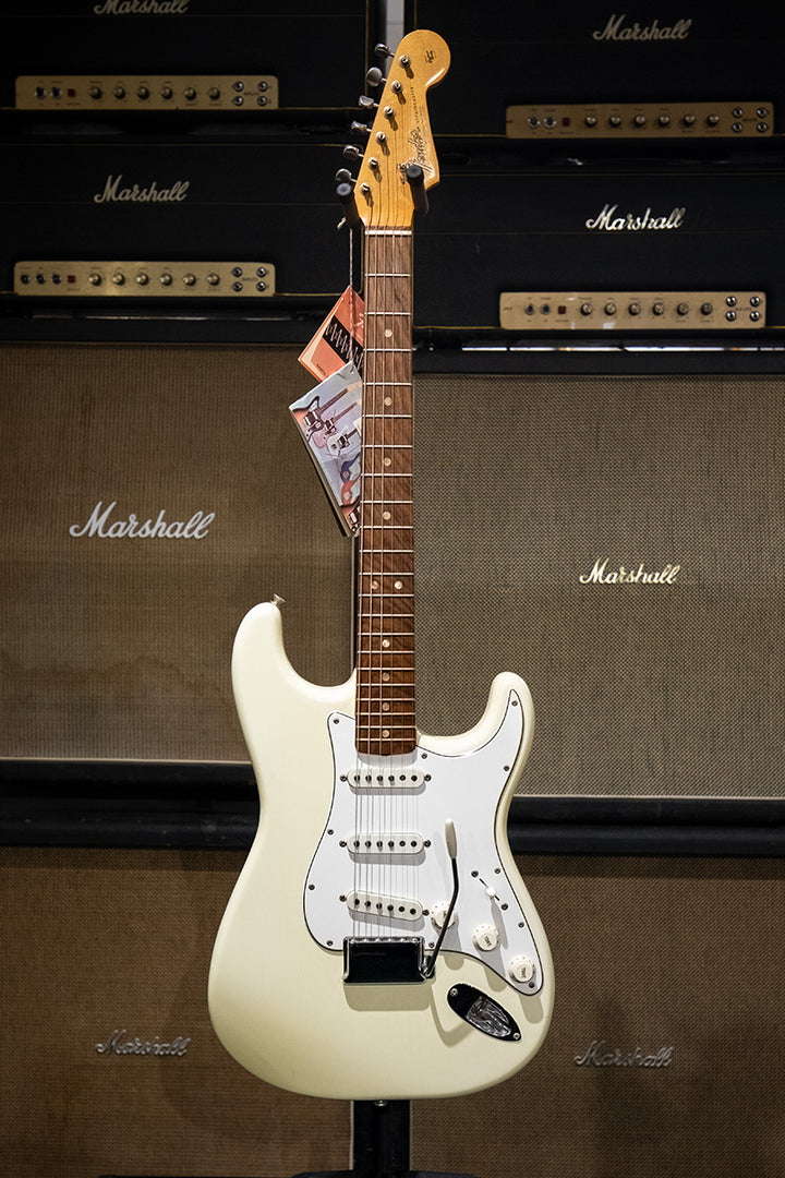 1965 Fender Stratocaster - Olympic White