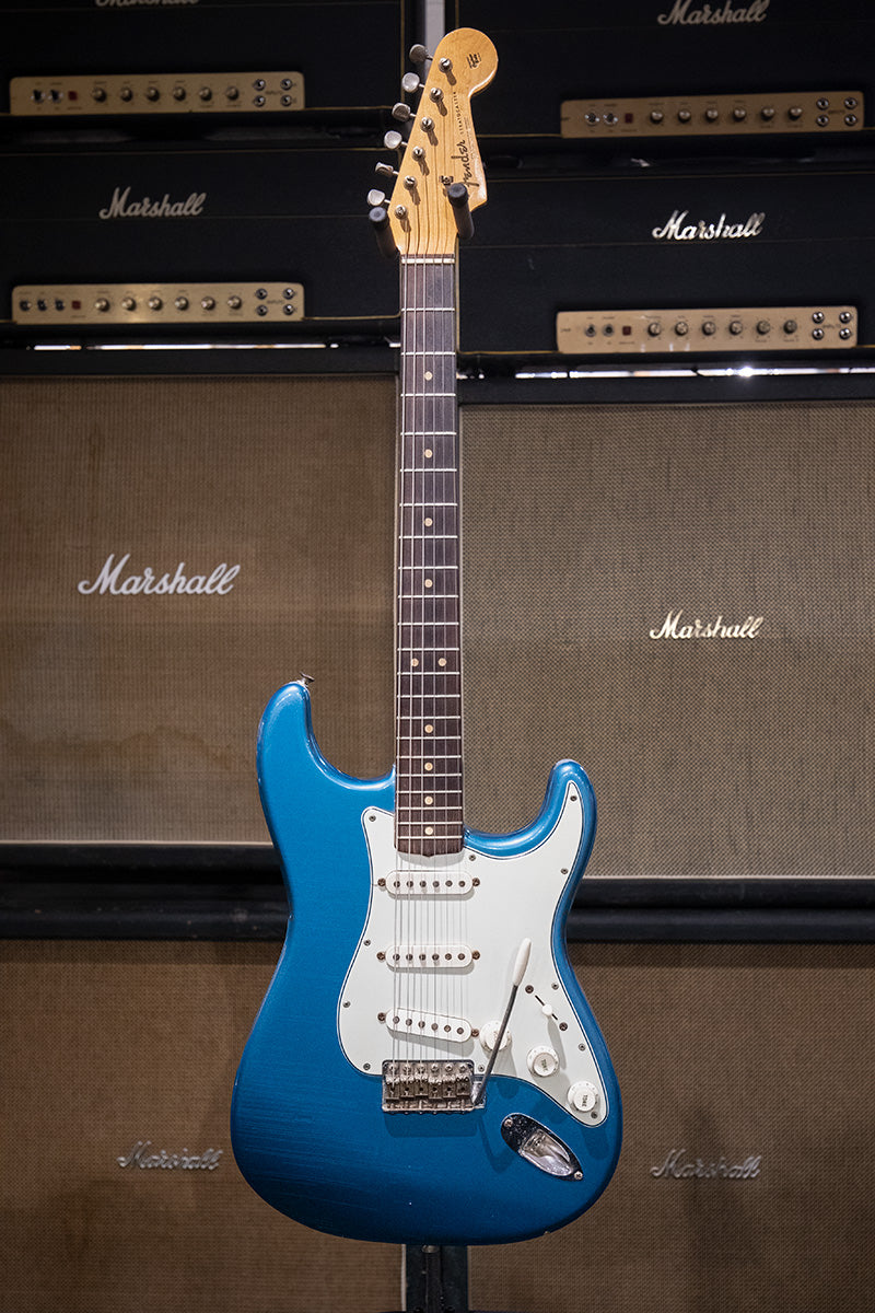 1964 Fender Stratocaster - Lake Placid Blue – Dave's Guitar Shop