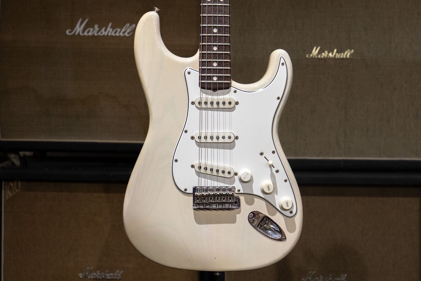 1965 Fender Stratocaster - Blonde
