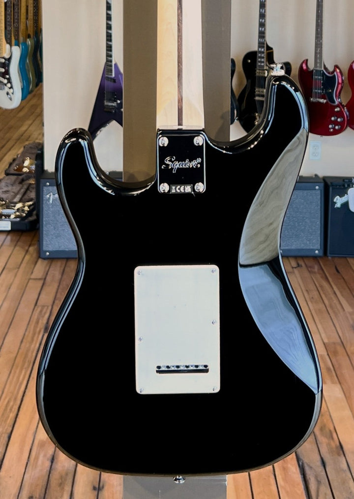 AFFINITY SERIES™ STRATOCASTER®-Black