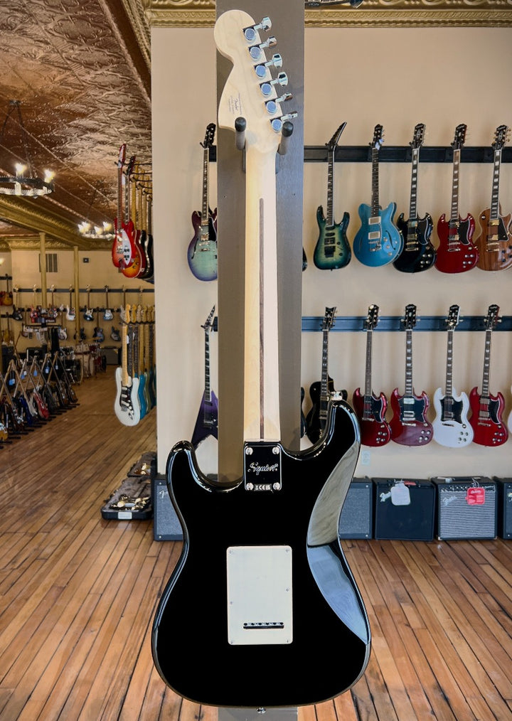 AFFINITY SERIES™ STRATOCASTER®-Black