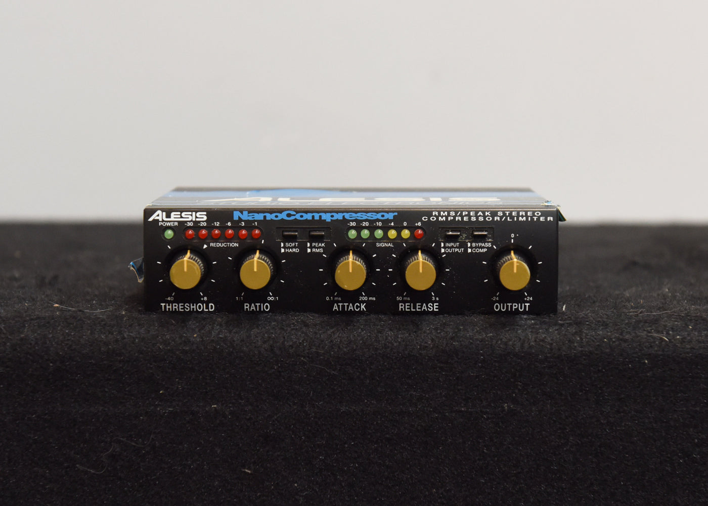 NanoCompressor