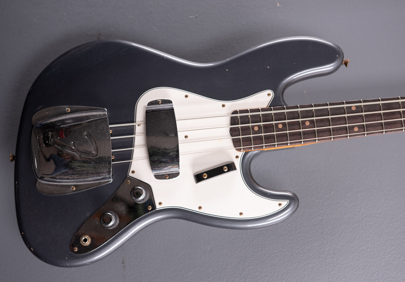 1962 Journeyman Relic Jazz Bass - Charcoal Frost Metallic