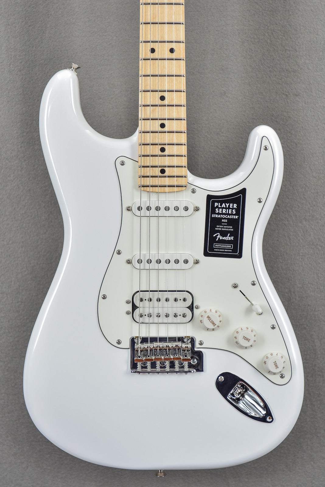 Player Stratocaster HSS - Polar White w/Maple