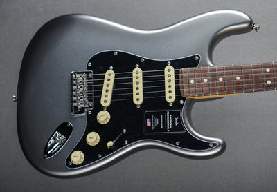 American Professional II Stratocaster – Mercury w/Rosewood