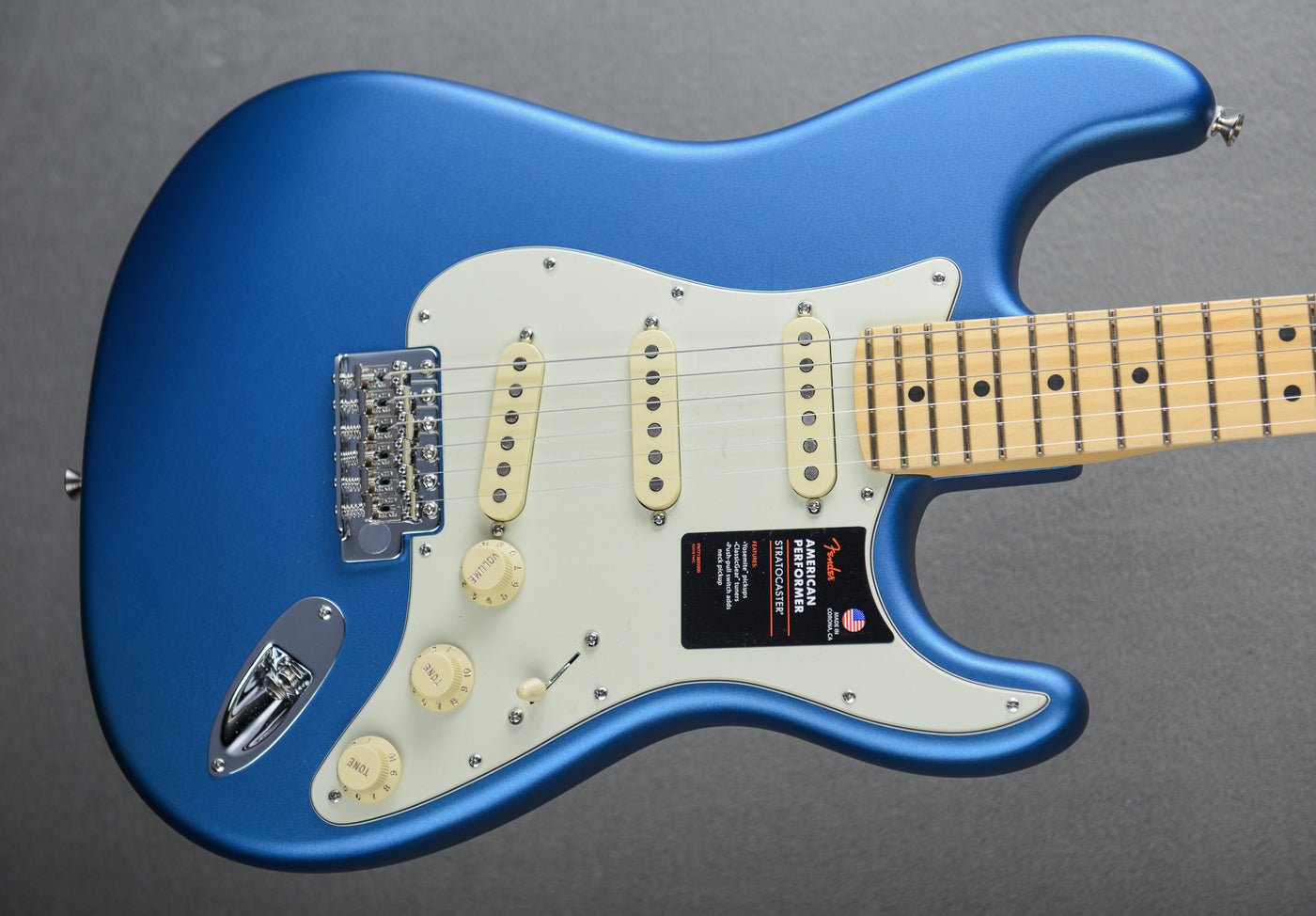 American Performer Stratocaster - Satin Lake Placid Blue