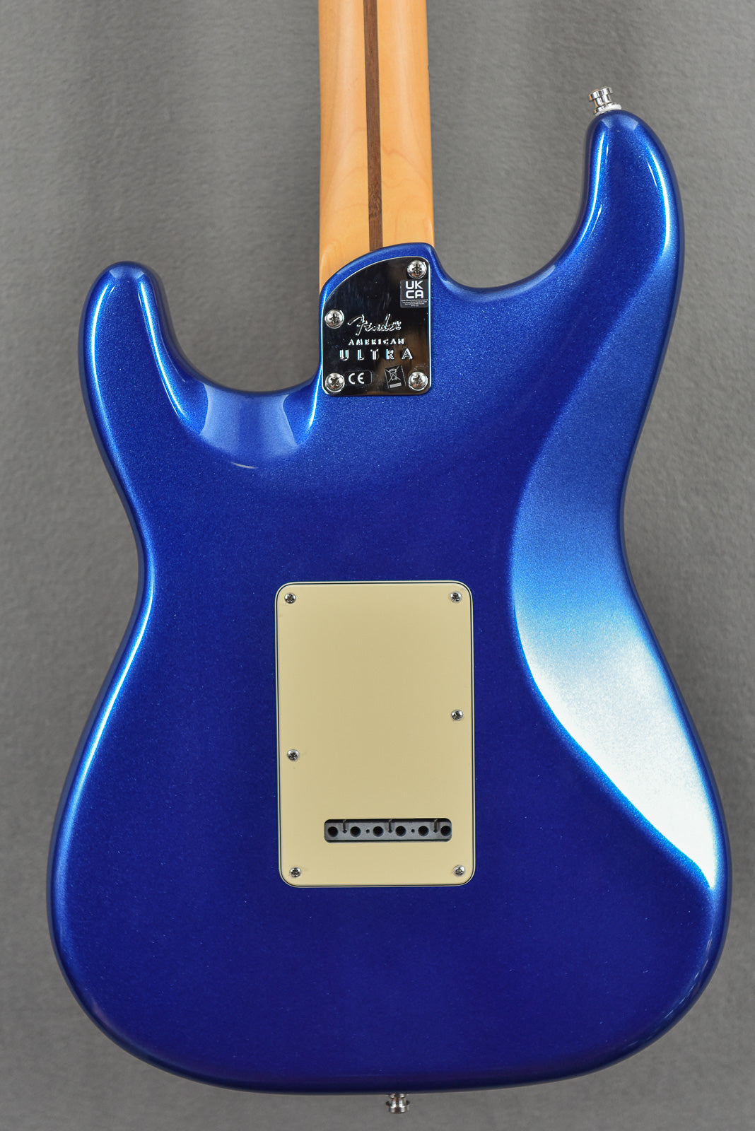 American Ultra Stratocaster – Cobra Blue w/Maple