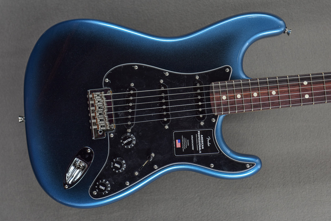 American Professional II Stratocaster – Dark Night w/Rosewood