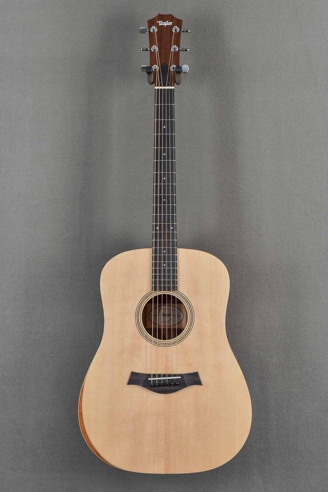 Academy 10E – Dave's Guitar Shop